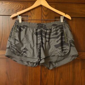 ADIDAS x Stella McCartney Womens Run M20 Running Shorts Size Medium